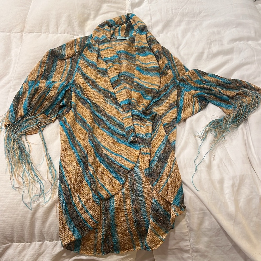 Gorgeous jacket with fringes